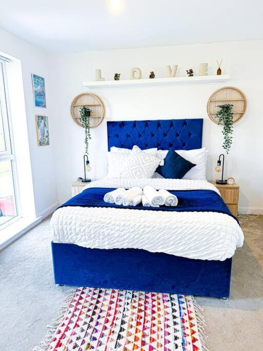 Contractors, Families, Tourists & Groups Welcome Sleeps Upto 9, Garden, Pet Allowed, Parking Included! Birmingham Dış mekan fotoğraf