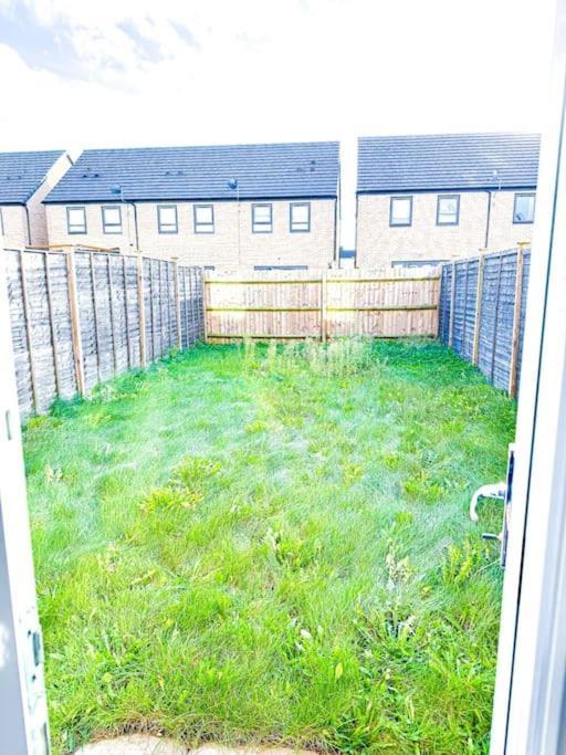 Contractors, Families, Tourists & Groups Welcome Sleeps Upto 9, Garden, Pet Allowed, Parking Included! Birmingham Dış mekan fotoğraf
